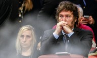 Una encuesta revela que la imagen presidencial de Milei cayó tres puntos tras la filtración de los audios