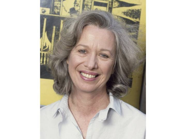 Polly Holliday, theater star famous as the tart waitress Flo on sitcom ‘Alice,’ dies at 88