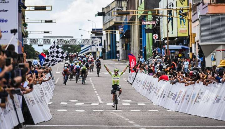 Martingil ganó primera etapa de Vuelta a Venezuela y lidera