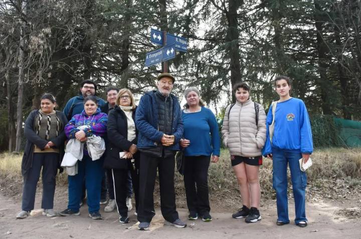 Línea 8: el recorte que dejó aislados a estudiantes, niños, mujeres y personas mayores