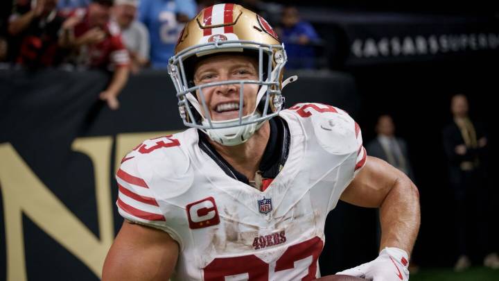 Christian McCaffrey had his 12th 10-catch game, most in NFL history for a running back