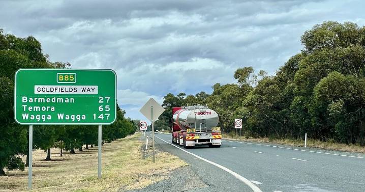 Man airlifted to Canberra Hospital after car hits tree in Temora