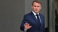 Aparecen cabezas de cerdos, una con la palabra "Macron", en varias mezquitas de París