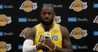 Con humor y sin planes de retiro, LeBron inicia su temporada 23 en la NBA