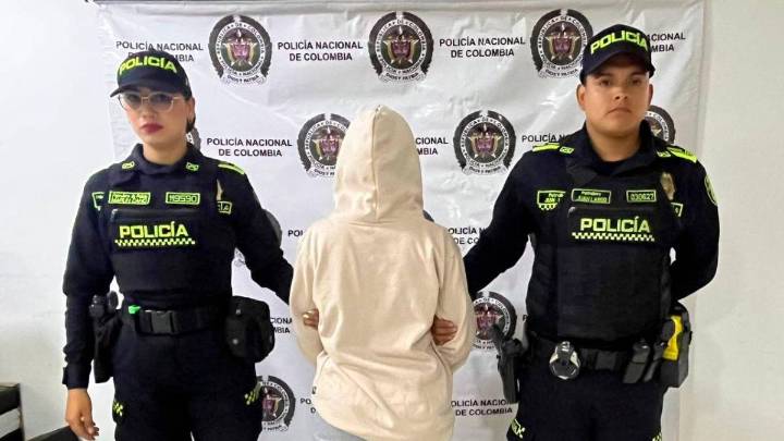 Mujer capturada por el robo de un celular en Medellín era buscada por el homicidio de un menor de edad en Sonsón