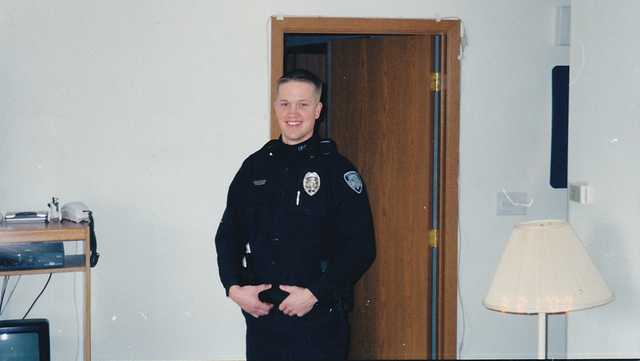 Former Iowa officer offers hope to struggling first responders.