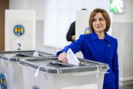 Amenazas de bomba y un ciberataque masivo boicotean las elecciones legislativas de Moldavia
