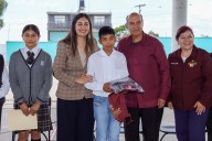 Estudiantes de Ixmiquilpan y Cardonal reciben inversión educativa