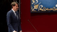 Las Cortes de Castilla y León reprueban al consejero Quiñones por su ausencia durante la ola de incendios