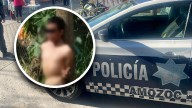 Ladrón es amarrado a poste en Amozoc, Puebla tras asaltar camioneta de Marinela; policía evitó linchamiento