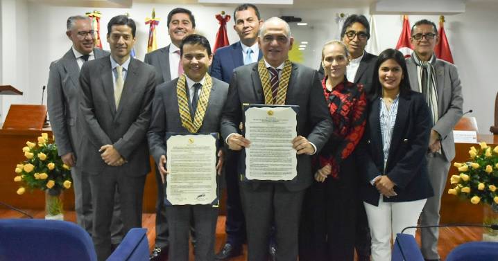 Alcalde de Santa Marta, Carlos Pinedo recibe distinción “Bernardo O’Higgins” otorgada por el Parlamento Andino