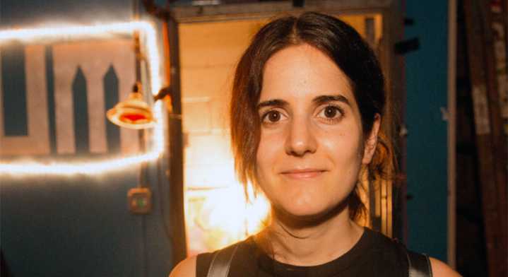 Ana Fabrega will bring the absurd if you take care of the chicken