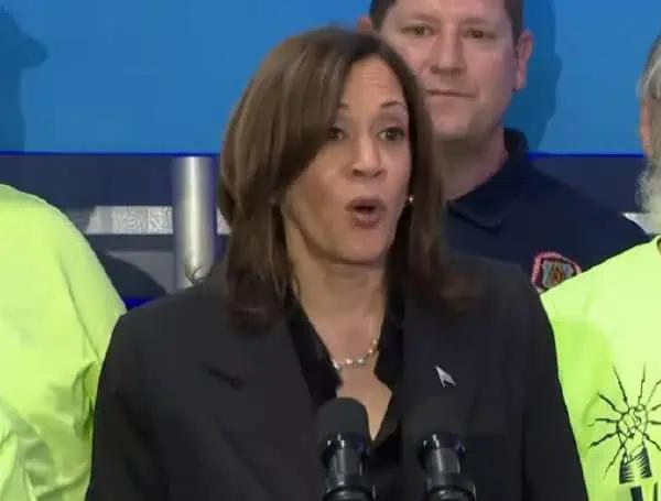 Former VP Kamala Harris Rips Biden's "Reckless" 2024 Bid In New Memoir