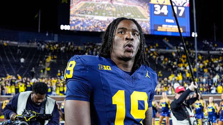 Michigan football’s Sherrone Moore makes hilarious Bryce Underwood request after debut