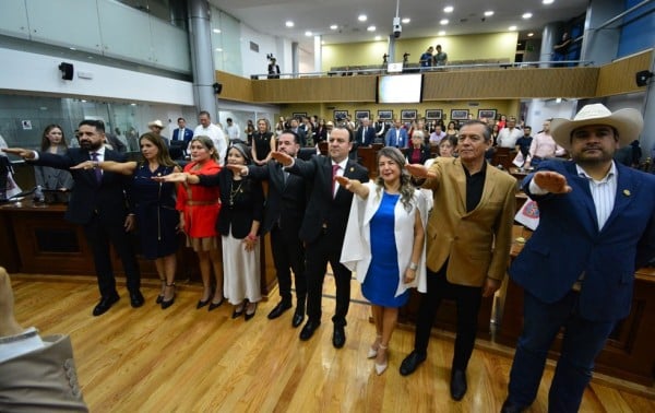 Oficializa Congreso nueva mesa directiva y rinde protesta Judith Burciaga