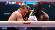 Crawford apaga fiesta mexicana y derrota a ‘Canelo’ Álvarez en Las Vegas