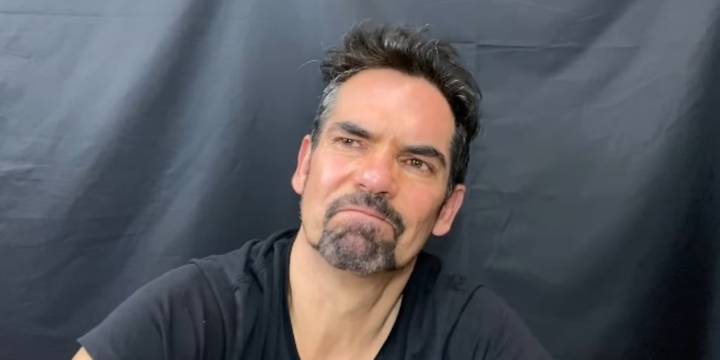En medio del llanto, Armando, hermano del ‘Negro’ Araiza, vuelve a pedir trabajo: “Sin presupuesto”