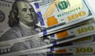 El dólar rozó los $1.400 y el riesgo país superó los 900 puntos en la previa electoral bonaerense