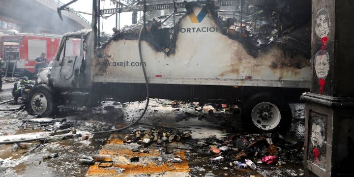 Sheinbaum dice no estar de acuerdo con actos violentos pero asegura que no habrá represión en Caso Ayotzinapa