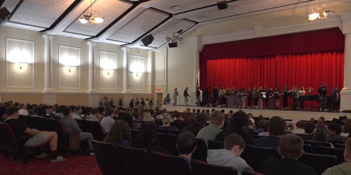 Hazard High School honors first responders on 9/11