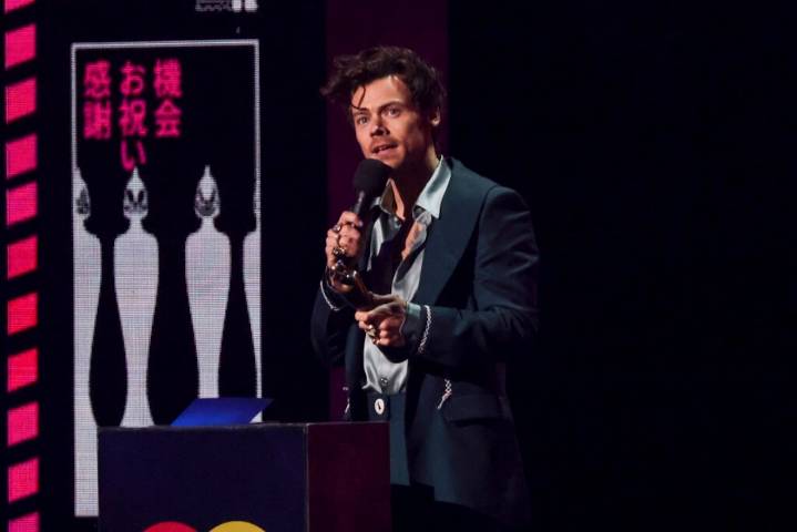 Using fake name, pop singer Harry Styles runs Berlin Marathon: Reports