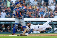 Mets lose valuable backup to forearm contusion