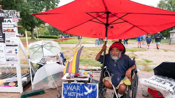 A decades-long peace vigil outside the White House is dismantled after Trump's order