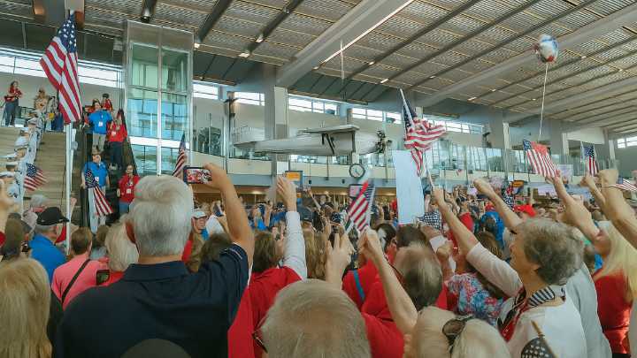 Dozens of veterans welcomed home to San Diego after Honor Flight to Washington, D.C.