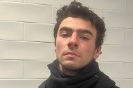 Luigi Mangione, acusado de asesinar al CEO de UnitedHealthcare, aparece como modelo en la web de Shein