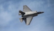 El fallo que llevó a piloto de un emblemático avión caza F-35 de Estados Unidos a eyectarse para salvar su vida