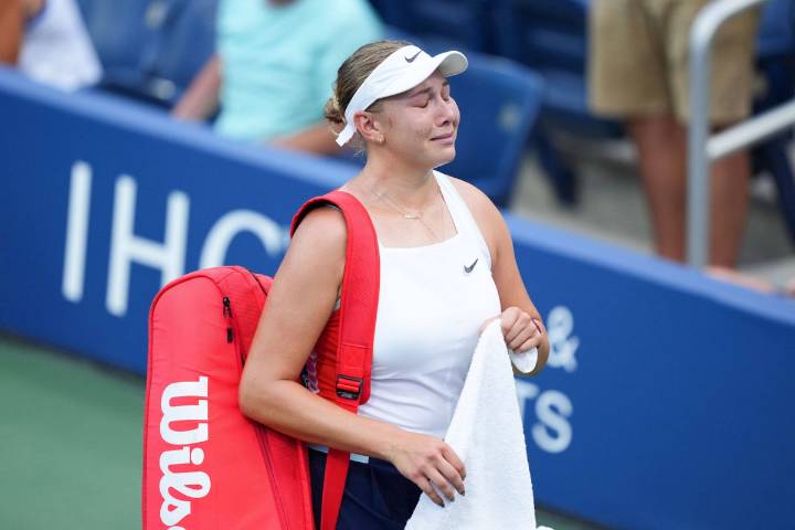 Amanda Anisimova Makes Emotional Confession After US Open Loss: “Didn’t Fight Hard” Amanda Anisimova makes a heartfelt speech following tough loss against the World No.1 at the US Open women's final! 