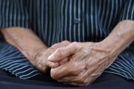 Envejecer y desayunar tarde: el hábito que podría aumentar el riesgo de muerte prematura