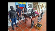 “Gallo piroco” desmantelaba moto y Polidelta le cayó de sopetón