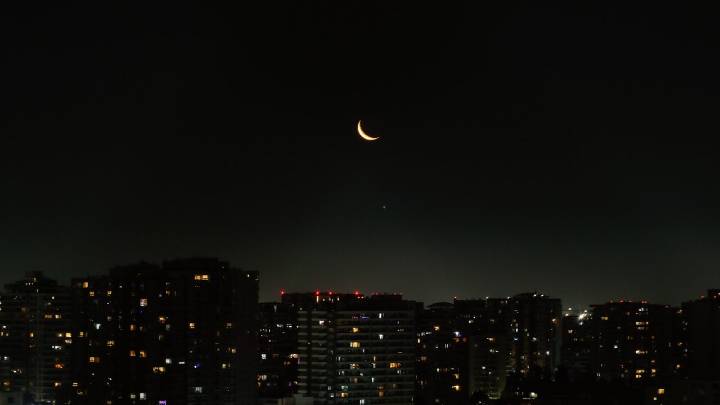 Este fin de semana se podrá ver a Saturno grande y brillante en el cielo: ¿A qué hora será más visible?