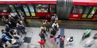 Fuerte congestión en Bogotá tras accidente frente a la estación Marsella