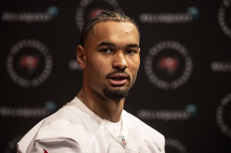 Legendary OSU WR Reacts to Alum Emeka Egbuka’s Stellar Buccaneers Debut, Ending in Last-Minute TD Emeka Egbuka powers a standout NFL debut as Ohio State WRs shine leaguewide, with Marvin Harrison Jr. 