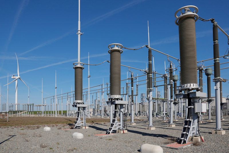 Dutch government sells 46% of TenneT Germany to investors for $11.3 billion