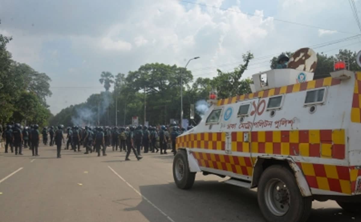 Bangladesh: 244 Awami League leaders, activists arrested for holding flash processions