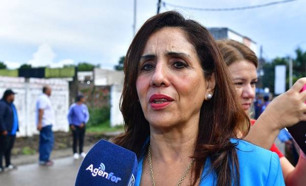 Presupuesto 2026: De la Rosa cuestionó la falta de recursos para salud de Nación