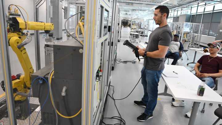 How autoworkers are retraining for the robot revolution
