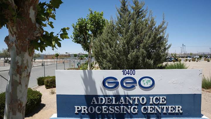 Man dies in ICE custody following medical hospitalization