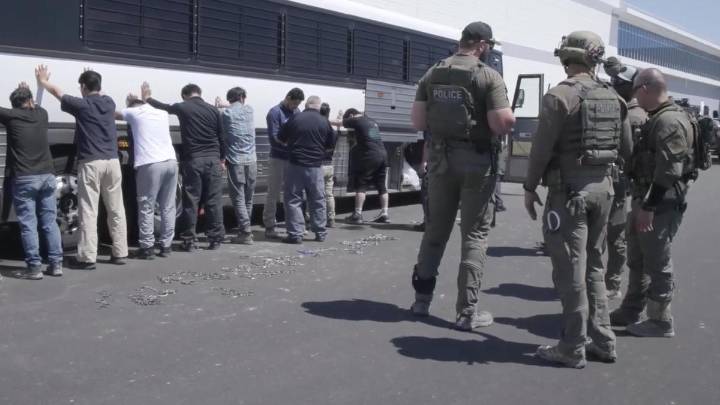 Corea llega a un acuerdo para repatriar en avión a cientos de trabajadores de Hyundai detenidos