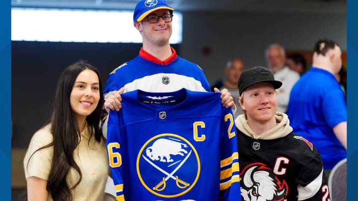 Sabres Rasmus Dahlin recounts fiancée's life-saving heart transplant in France