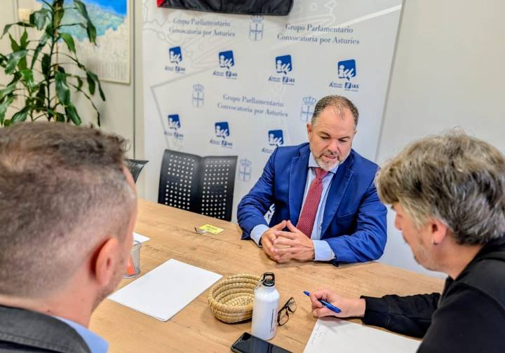 La Cámara de Comercio de Oviedo reclama a IU «más ambición» en la Ley de Simplifica