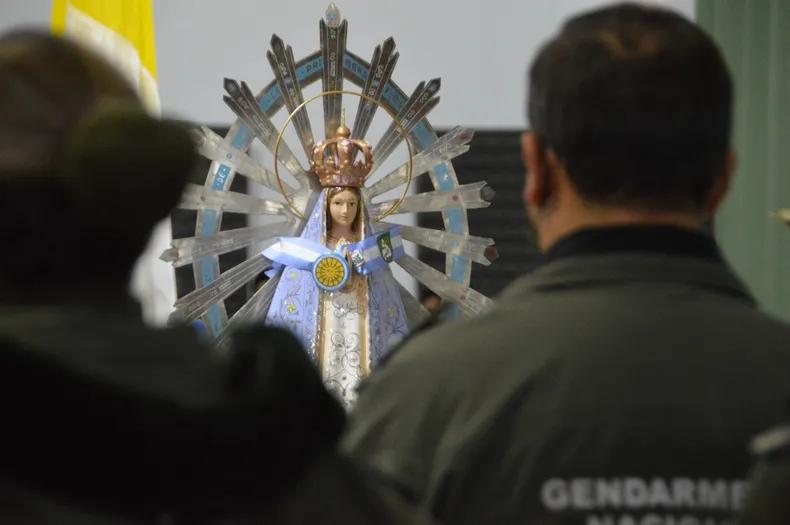 Javier Milei reconoció a la Virgen de Luján como «Comandante Generala» de la Gendarmería Nacional