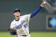 Royals score four in the eighth to snap Seattle’s 10-game winning streak – Winnipeg Free Press