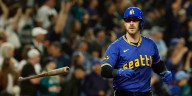 Mitch Garver homers as Mariners stay tied with Astros in AL West
