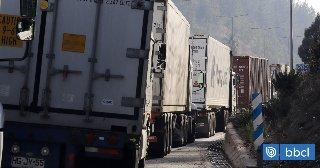 Caravana de camioneros que va hacia La Moneda por mejoras en Carretera Austral arribó a Los Ángeles