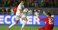 Mbappé brilla con triplete y manda mensaje: 'Lo del derbi no puede repetirse'