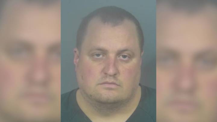 Bar Louie general manager charged with theft